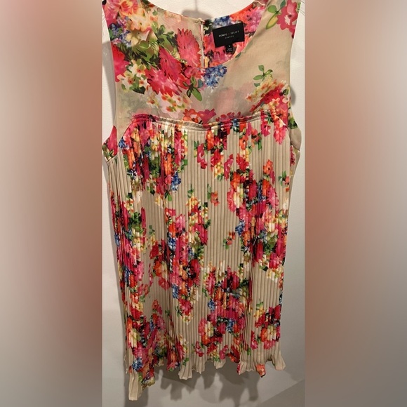 Romeo & Juliet Couture Multicolor Pleated Floral Sleeveless Dress Size L - Picture 1 of 14